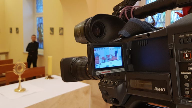 Transmisja modlitwy różańcowej z Arcybiskupem Stanisławem Gądeckim
