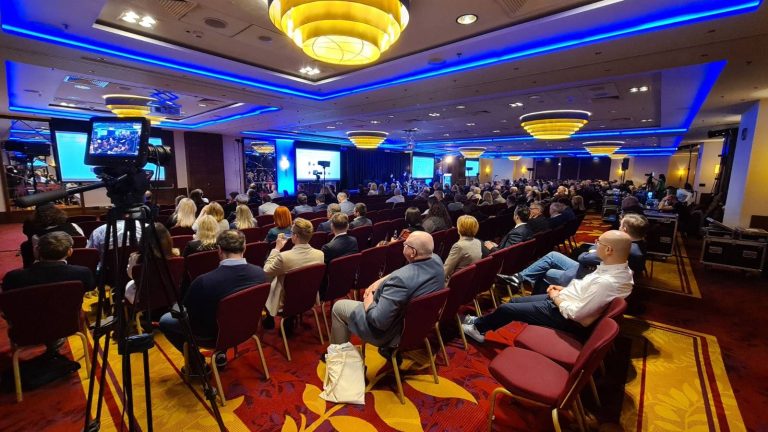 PCSS wspiera technologicznie Konferencję Gastro Aktualności 2022