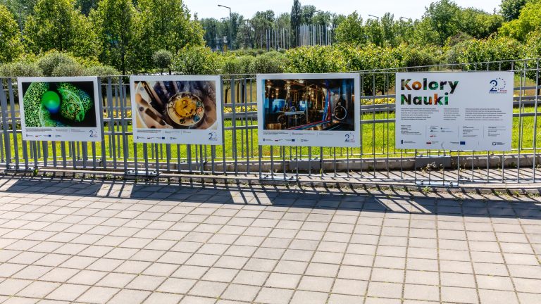„Kolory Nauki” – plenerowa wystawa z okazji 20-lecia Polski w Unii Europejskiej